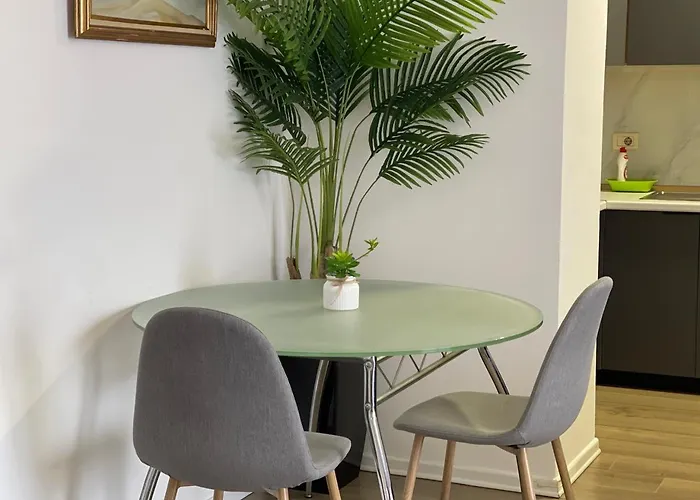 54°bs Skanderbeg Square Тирана