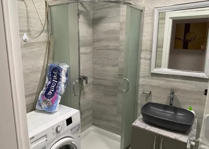 54°bs Skanderbeg Square Тирана